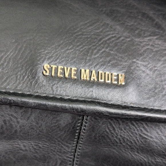 Steve Madden Chic Black Shoulder Bag. Excellent Condition. - Picture 10 of 16